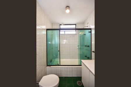 Casa à venda com 316m², 5 quartos e 4 vagasBanheiro