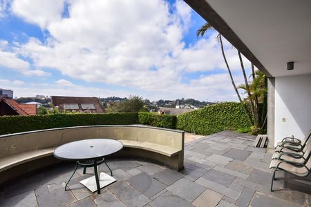 Casa à venda com 316m², 5 quartos e 4 vagasÁrea Externa