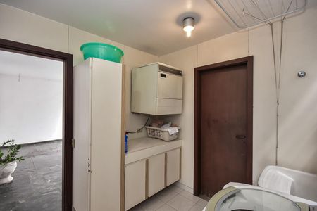 Casa à venda com 316m², 5 quartos e 4 vagasÁrea de Serviço