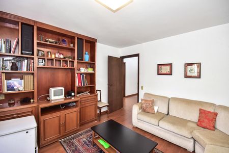 Casa à venda com 316m², 5 quartos e 4 vagasQuarto 3