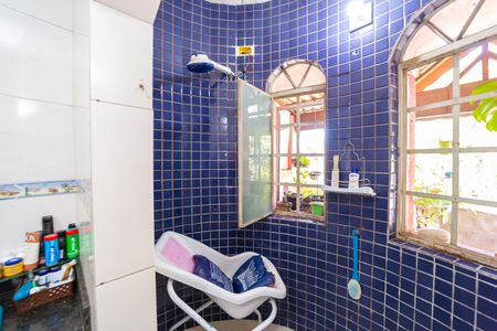 Casa à venda com 270m², 5 quartos e 3 vagasBanheiro 1