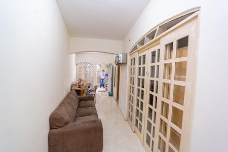 Casa à venda com 270m², 5 quartos e 3 vagasSala 2