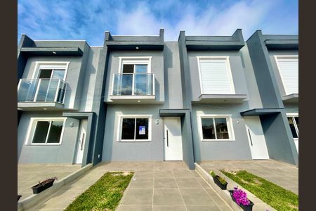 Casa à venda com 67m², 2 quartos e 1 vaga Casa à venda com 67m², 2 quartos e 1 vagaFachada