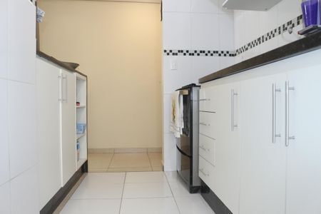 Apartamento à venda com 81m², 2 quartos e 1 vagaCozinha