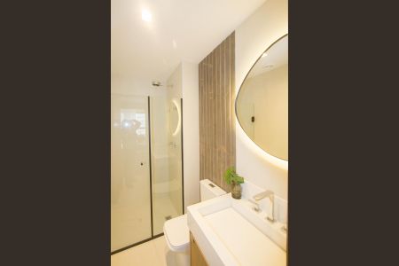 Apartamento à venda com 81m², 2 quartos e 1 vaga Apartamento à venda com 81m², 2 quartos e 1 vagaBanheiro Social