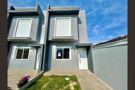 Casa à venda com 67m², 2 quartos e 1 vagaFachada