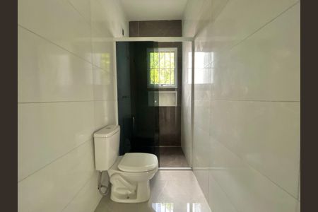 Casa à venda com 67m², 2 quartos e 1 vagaBanheiro