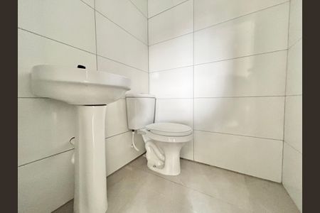 Casa à venda com 67m², 2 quartos e 1 vagaLavabo