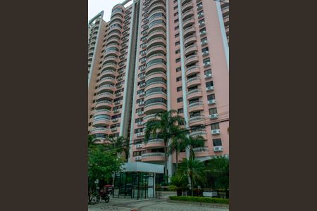 Apartamento à venda com 145m², 3 quartos e 2 vagasFachada