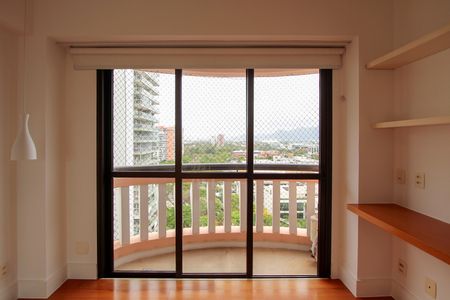 Apartamento à venda com 145m², 3 quartos e 2 vagasVaranda da Suíte