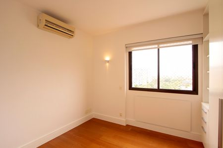 Apartamento à venda com 145m², 3 quartos e 2 vagasQuarto 2