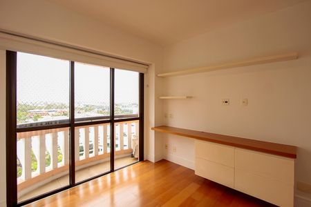 Apartamento à venda com 145m², 3 quartos e 2 vagasSuíte