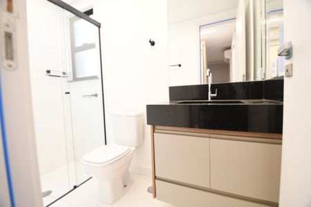 Banheiro de apartamento para alugar com 1 quarto, 51m² em Centro, Campinas