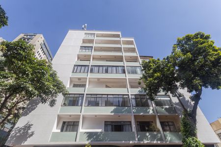 Apartamento para alugar com 250m², 4 quartos e 1 vaga Apartamento para alugar com 250m², 4 quartos e 1 vagaFachada