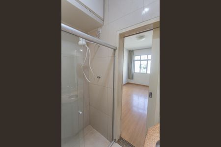 Apartamento para alugar com 250m², 4 quartos e 1 vaga Apartamento para alugar com 250m², 4 quartos e 1 vagaBanheiro da Suíte 1