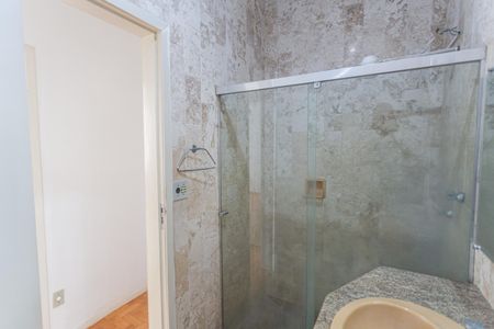 Apartamento para alugar com 250m², 4 quartos e 1 vaga Apartamento para alugar com 250m², 4 quartos e 1 vagaBanheiro Social