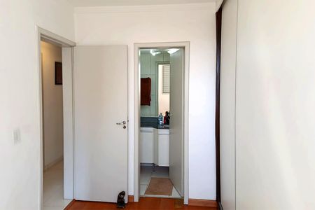 Apartamento à venda com 140m², 3 quartos e 2 vagas Apartamento à venda com 140m², 3 quartos e 2 vagasSuíte