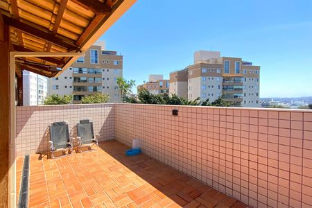 Apartamento à venda com 140m², 3 quartos e 2 vagas Apartamento à venda com 140m², 3 quartos e 2 vagasCobertura