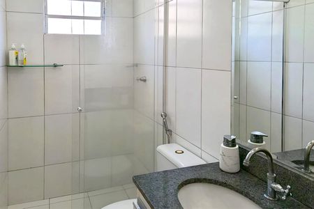 Apartamento à venda com 140m², 3 quartos e 2 vagas Apartamento à venda com 140m², 3 quartos e 2 vagasBanheiro da Suíte