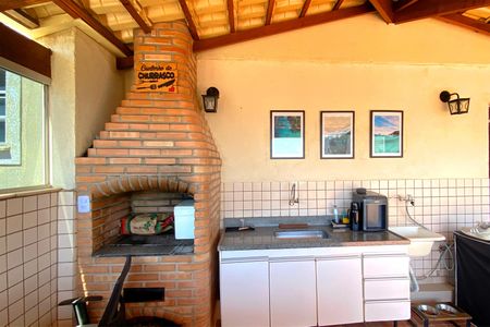 Apartamento à venda com 140m², 3 quartos e 2 vagas Apartamento à venda com 140m², 3 quartos e 2 vagasÁrea comum - Churrasqueira