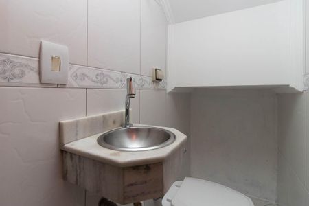 Lavabo de casa para alugar com 3 quartos, 140m² em Vila Constança, São Paulo