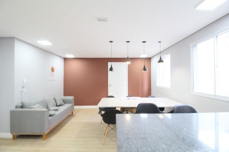 Apartamento à venda com 83m², 2 quartos e sem vagaÁrea comum