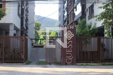 Apartamento à venda com 125m², 3 quartos e 2 vagasFachada