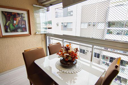 Apartamento à venda com 125m², 3 quartos e 2 vagasSala