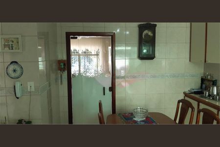 Casa à venda com 256m², 3 quartos e 10 vagas