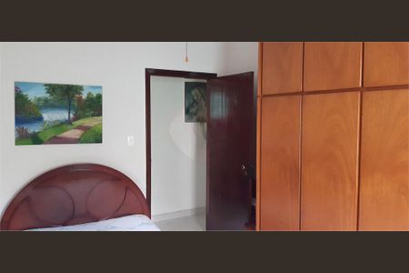 Casa à venda com 256m², 3 quartos e 10 vagas