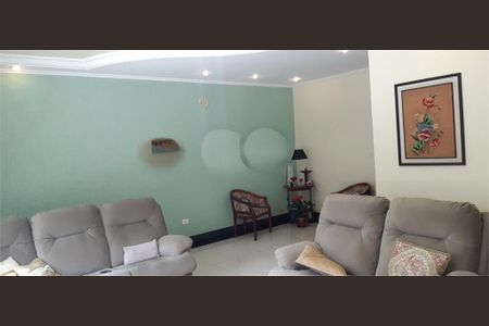 Casa à venda com 256m², 3 quartos e 10 vagas