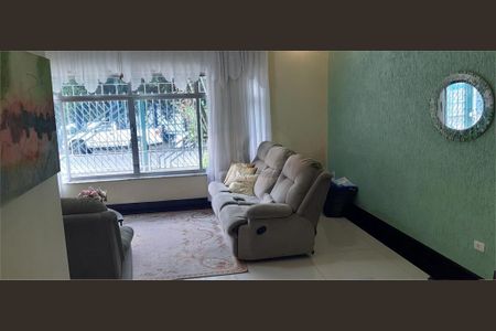 Casa à venda com 256m², 3 quartos e 10 vagas
