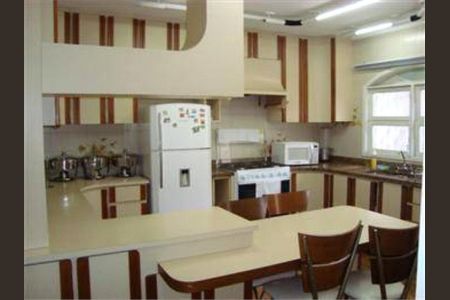 Casa à venda com 628m², 4 quartos e 5 vagas