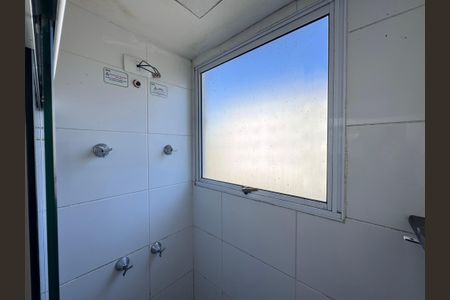 Apartamento à venda com 41m², 2 quartos e 1 vaga Apartamento à venda com 41m², 2 quartos e 1 vagaBanheiro