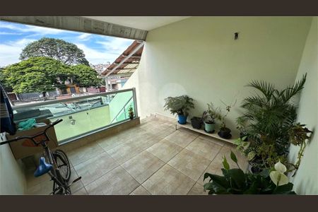 Casa à venda com 3 quartos, 166m² em Jardim Eliane, São Paulo