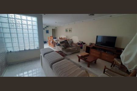 Casa à venda com 4 quartos, 220m² em Vila Lucia, São Paulo