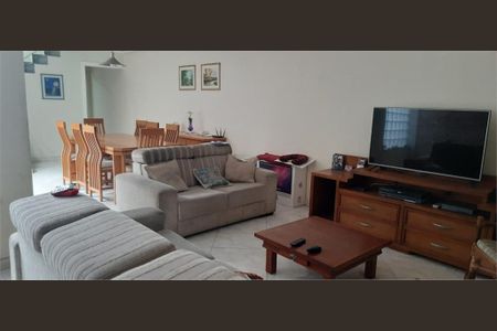 Casa à venda com 4 quartos, 220m² em Vila Lucia, São Paulo