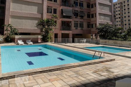 Apartamento à venda com 86m², 2 quartos e 2 vagasPiscina
