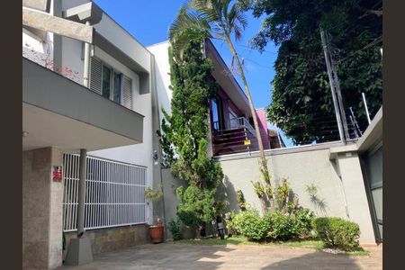 Casa à venda com 340m², 4 quartos e 5 vagas