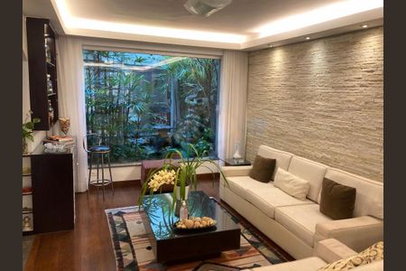 Casa à venda com 4 quartos, 340m² em Cursino, São Paulo