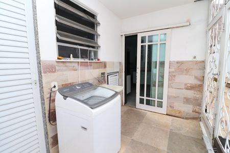 Casa à venda com 356m², 5 quartos e 3 vagasÁrea de Serviço