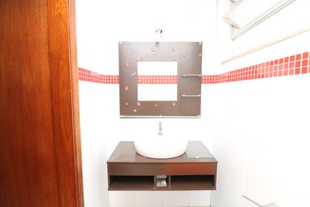 Casa à venda com 356m², 5 quartos e 3 vagasBanheiro da Suíte 5