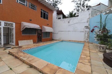Casa à venda com 356m², 5 quartos e 3 vagasÁrea externa