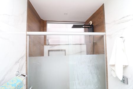 Casa à venda com 356m², 5 quartos e 3 vagasBanheiro Social