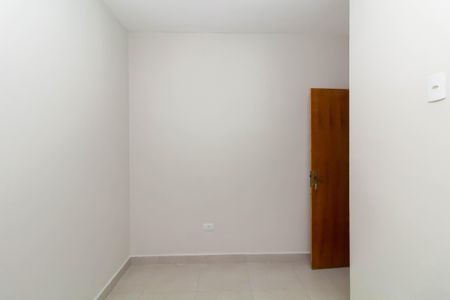 Quarto 1 de apartamento para alugar com 2 quartos, 40m² em Itaquera, São Paulo