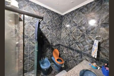 Casa à venda com 274m², 6 quartos e 5 vagasBanheiro