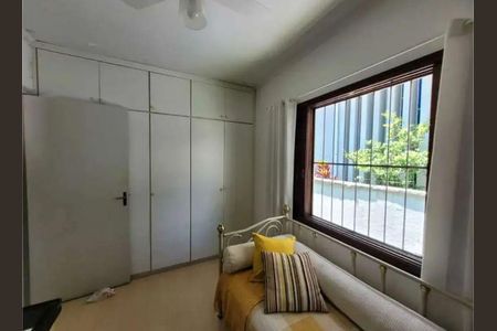 Casa à venda com 274m², 6 quartos e 5 vagasQuarto