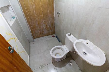 Apartamento para alugar com 60m², 2 quartos e sem vagaBanheiro
