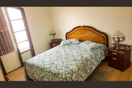 Casa à venda com 3 quartos, 177m² em Vila Pires, Santo André