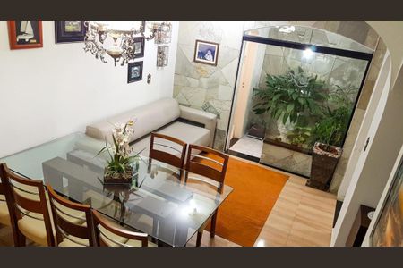 Casa à venda com 3 quartos, 177m² em Vila Pires, Santo André